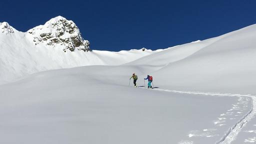 Spontane Tages-Skitour ab Andermatt title image